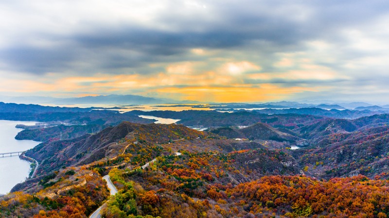 Yunmeng Mountain Sunset